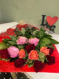 12 Mixed Rose Bouquet