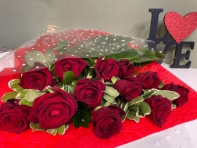 12 Red Rose Bouquet